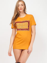 Perfekt unvollkommenes Leopardenmuster-T-Shirt