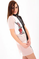 Vestido de camiseta de malla de contraste bordado floral