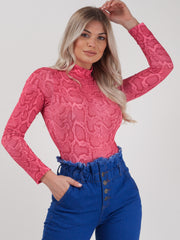 Traje de manga larga con estampado de serpiente de cuello alto