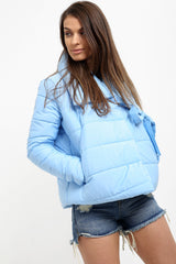 Envoltura de abrigo acolchado delantero