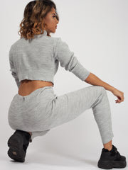 Coordina acanalada de punto de cuello enrollable