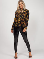 Kettingprint tie knoop halslijn top