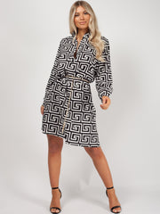 Vestido de camisa estampada de ilusión con cinturón de cadena