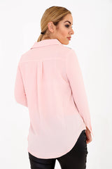 Inserta de malla Insertar el botón bordado floral Camisa delantera Top