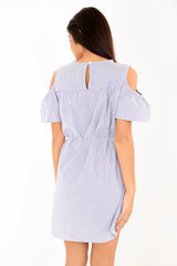 Kalte schultergestickte Krawattenknoten gestreiftes Kleid