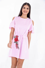 Kalte schultergestickte Krawattenknoten gestreiftes Kleid