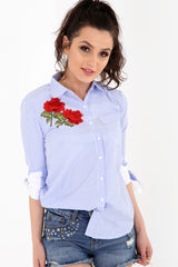 Rose bestickte Knotenhemdhemd gestickt