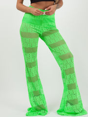 Pantalones acampanados de crochet