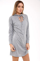 Condemo de cuello de gargantilla de gran tamaño angustiado