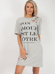 Mon Amour Vestido de camiseta con láser cortada