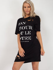 Mon Amour Vestido de camiseta con láser cortada