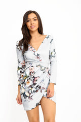 Bloemenprint wrap over geplooide jurk