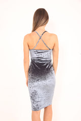 Vestido midi de busto acolchado de terciopelo triturado