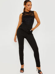 Gepolsterte Büstenhäkeln Jumpsuit