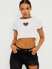 Geribbelde luipaard hart crop top