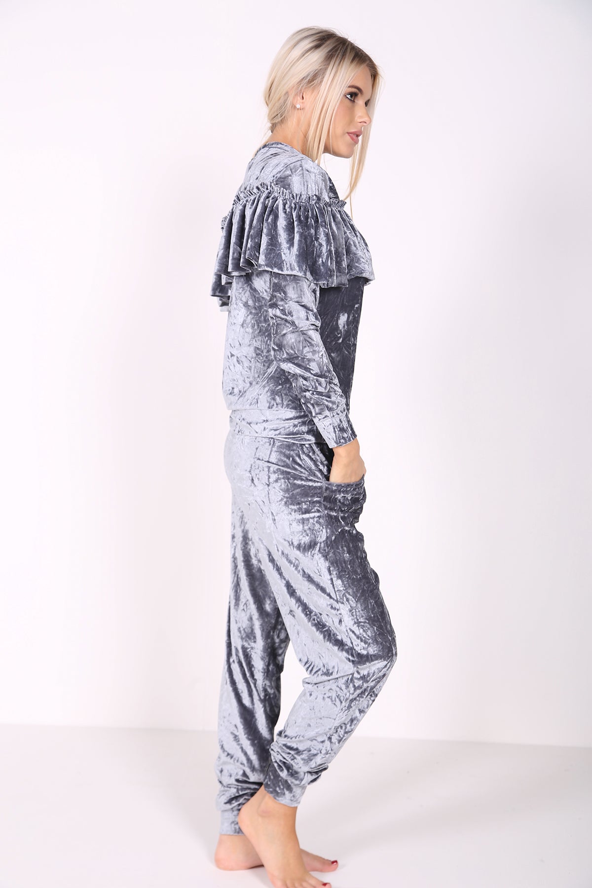 Wise Ruffles Ladies Clothing And Shoe Wholesaler Stylewise Direct UK Crushed Velour ...
