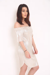 Vestido de Bardot de lámina metálica plisada