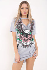 CHOKER NACK LIVE N LOVE EAGLE DRINTED LONGLINE T -SHISTER Kleid