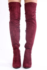 Faux suede wees teen over de laarzen van de kniehakken