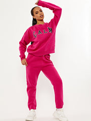 Ruhige gestickte Fleece-Co-ordte