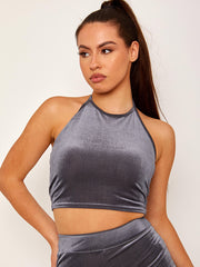 Tapa de recorte de cuello con cabestro de terciopelo