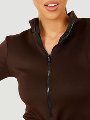 Hoher Hals -Reißverschlussbodysuit