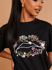 Botanisch lip grafisch bedrukt t-shirt