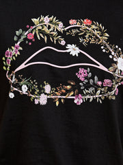 Botanisch lip grafisch bedrukt t-shirt