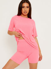 Coordenada de top y pantalones cortos de gran tamaño