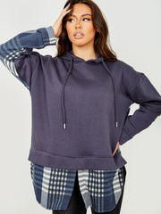 Verifique detallarse la sudadera con capucha de vellón