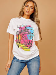 Camiseta de detalle gráfico de perfume de perfume