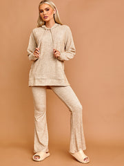 Rippen-Kapuze-Top & ausgestellter Hosen Co-ordte