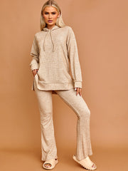 Rippen-Kapuze-Top & ausgestellter Hosen Co-ordte