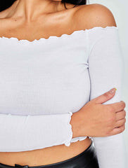 Rüschendetail gerippte Bardot Crop Top