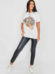 Halt das grafisch gedruckte T-Shirt