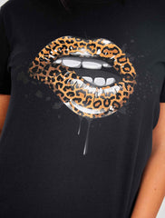 Luipaard lip grafisch bedrukt t-shirt