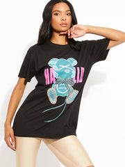 Shoelace Bear Graphic T-Shirt