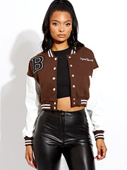 Gestickte Kontrasthülle Kurzte Carrsity Jacke