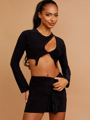 Slinky uitgesneden crop top & tie knoop rokcoöperatie